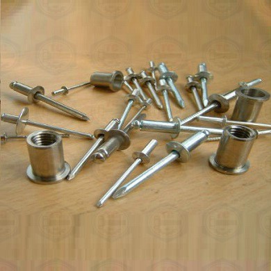 Đinh rút - Tán rút