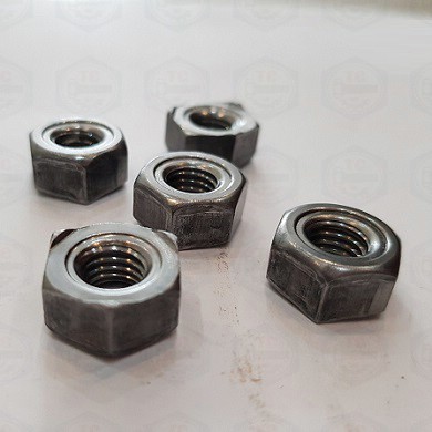 Đai ốc hàn 3 chấu M8